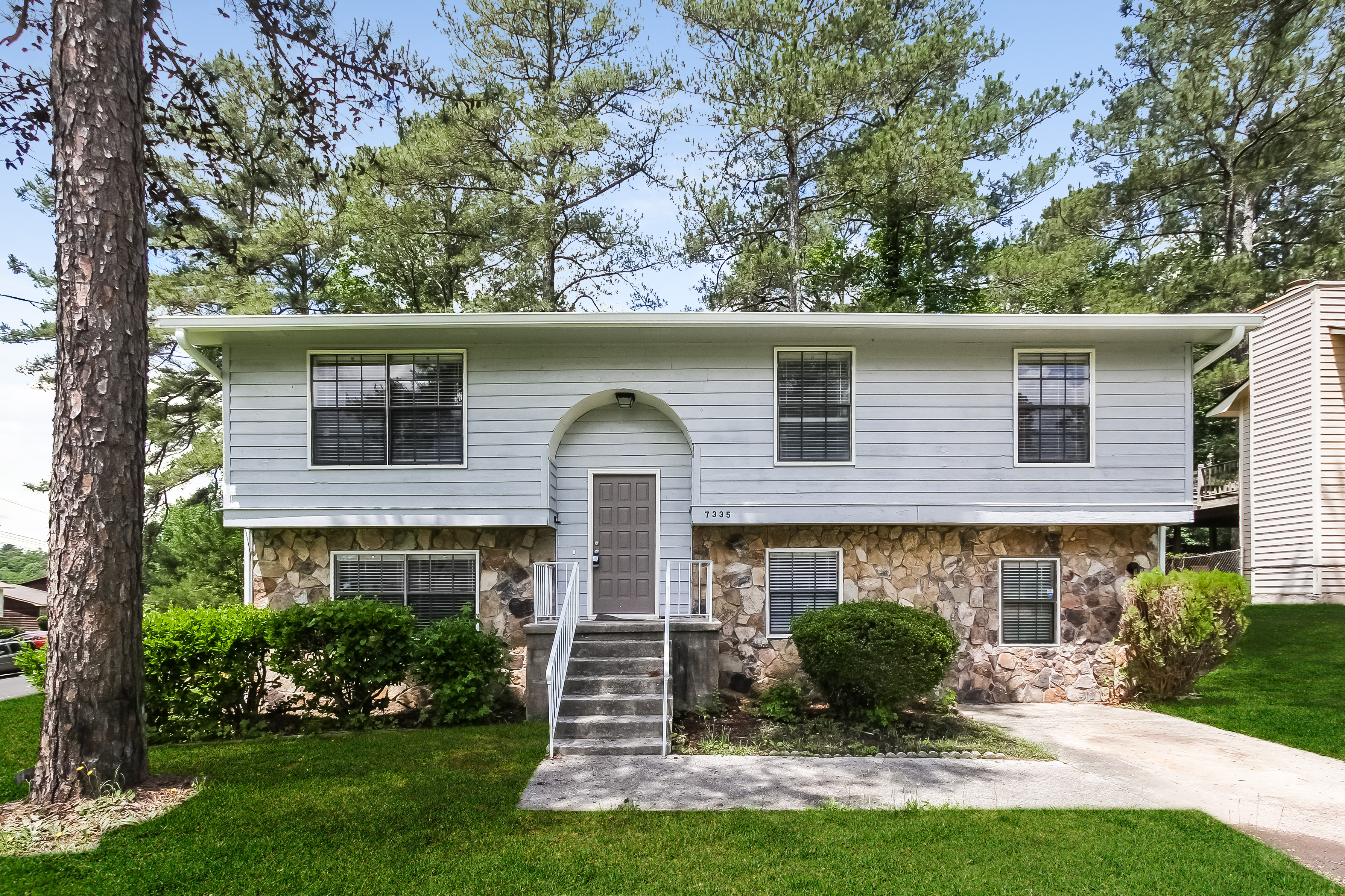 7335 Buck Creek Dr Fairburn, GA 30213